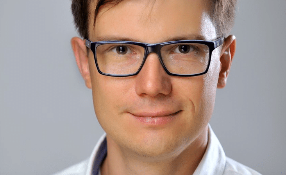 Piotr Kubiczek Hello Here